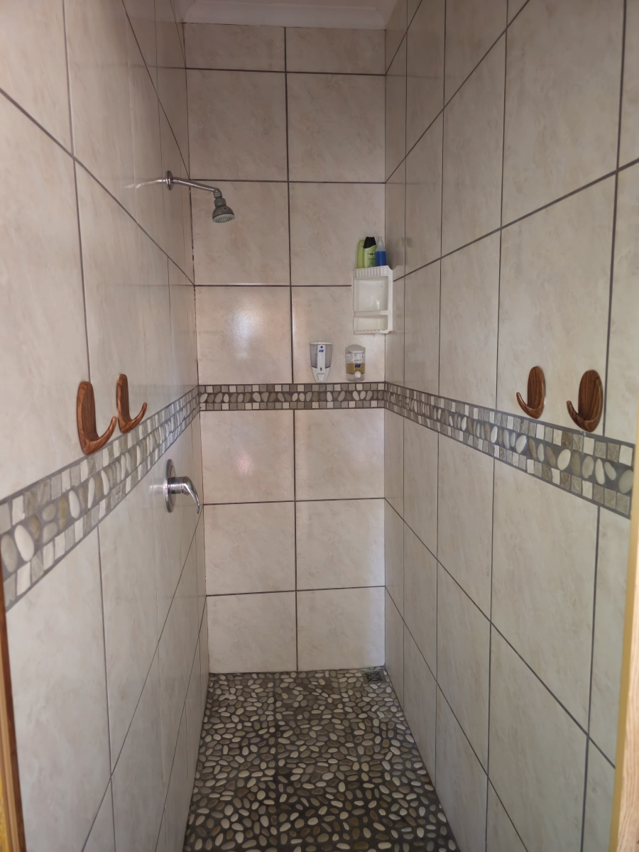 5 Bedroom Property for Sale in Stilbaai Wes Western Cape